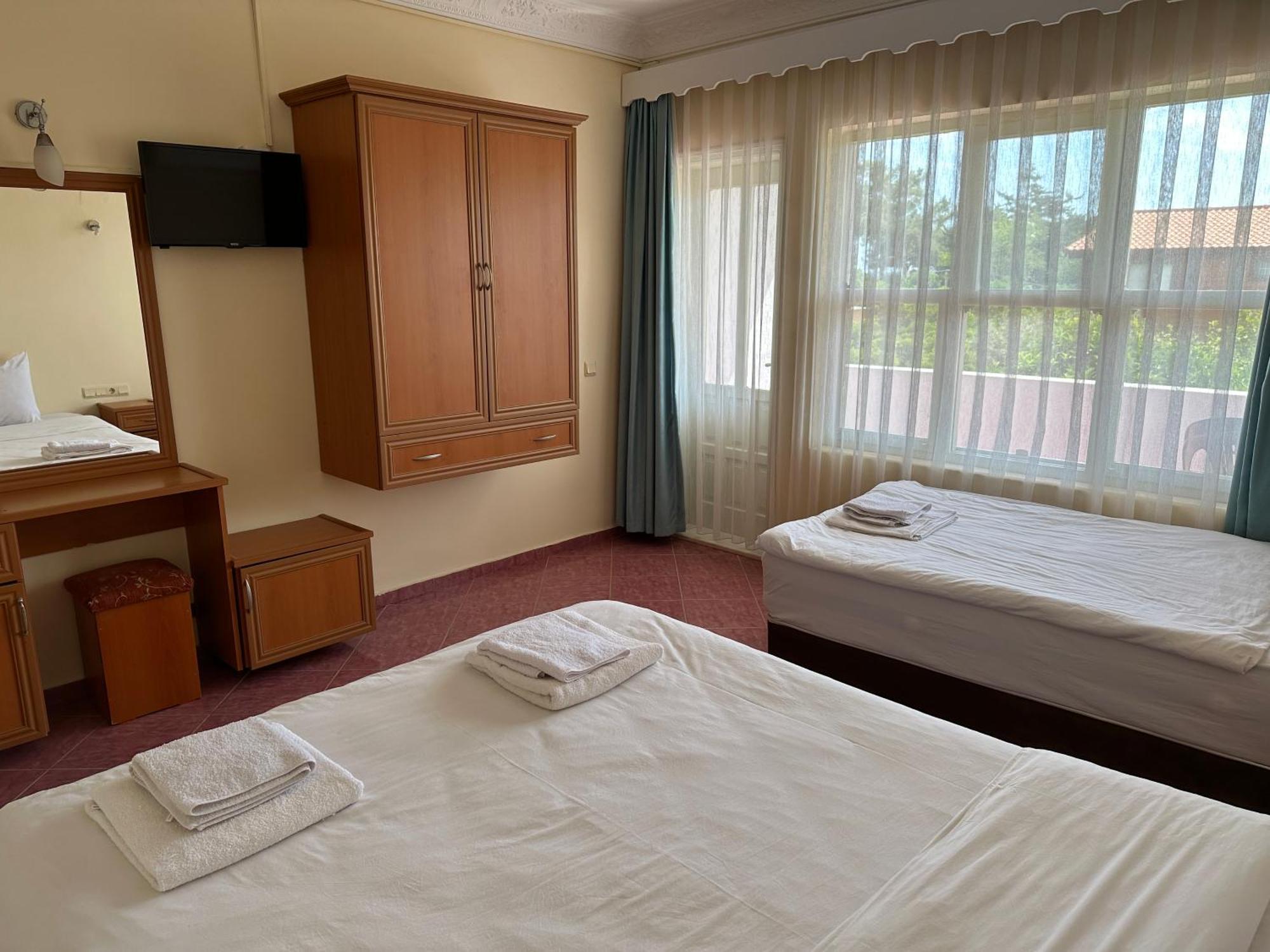 Palm Hotel