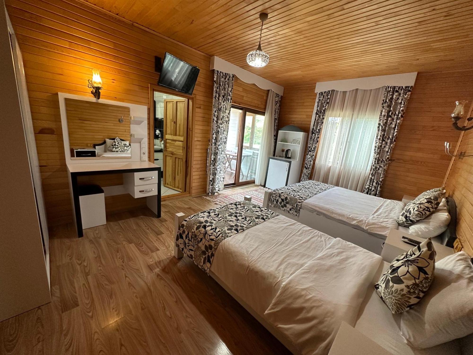 Palm Otel Çıralı