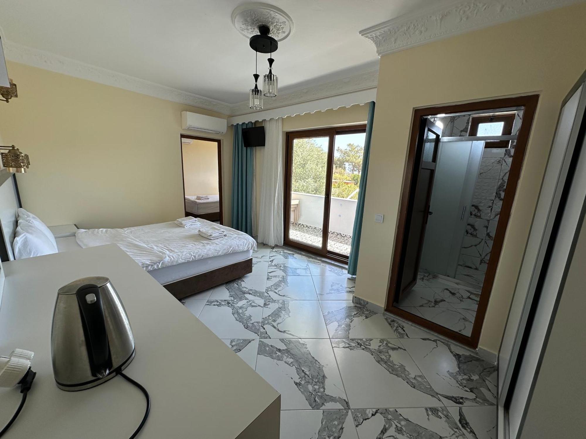 Palm Otel Çıralı